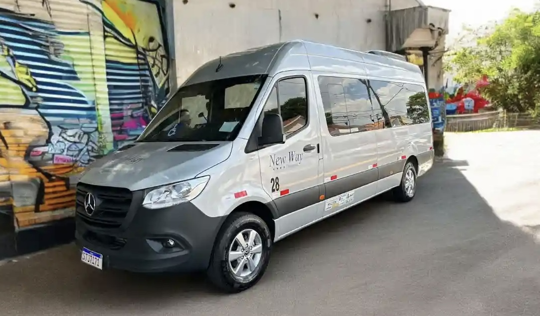 aluguel de van para excursão